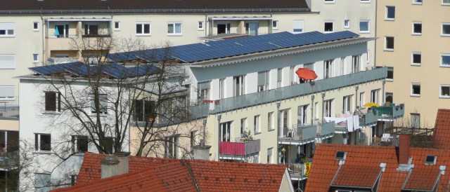 Community Ownership is key to acceptance of higher electricity cost. (Photo by 4028mdk09, CC BY-SA 3.0)