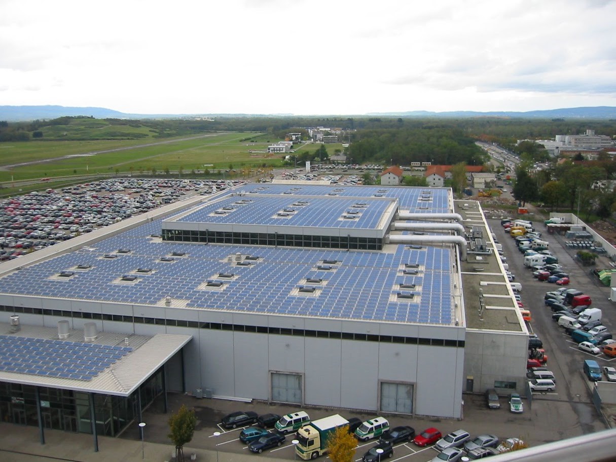 Caption: The Trade Show grounds in Freiburg, with a 225 kW PV array. Photo: Craig Morris